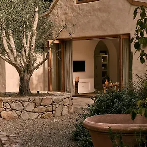 **** Hotel Casa Renoir Australia